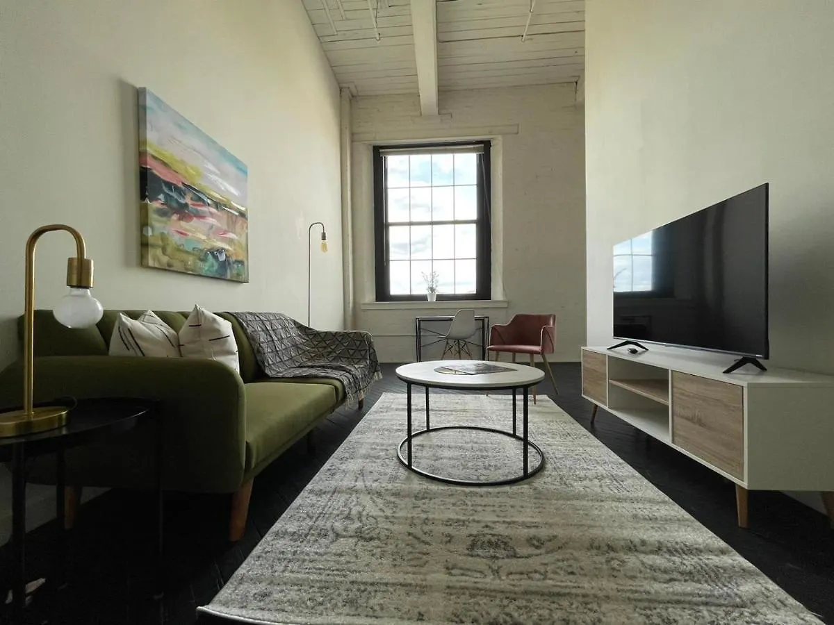 Classic Downtown Louisville Lofts 미국