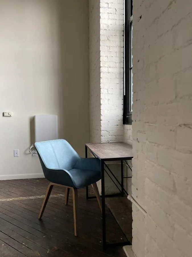 Classic Downtown Louisville Lofts 아파트
